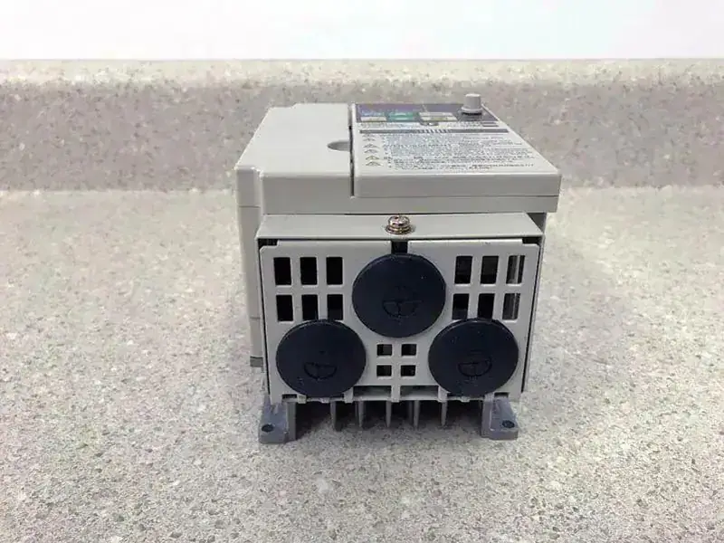 Omron 3G3MV-C4004 Inverter