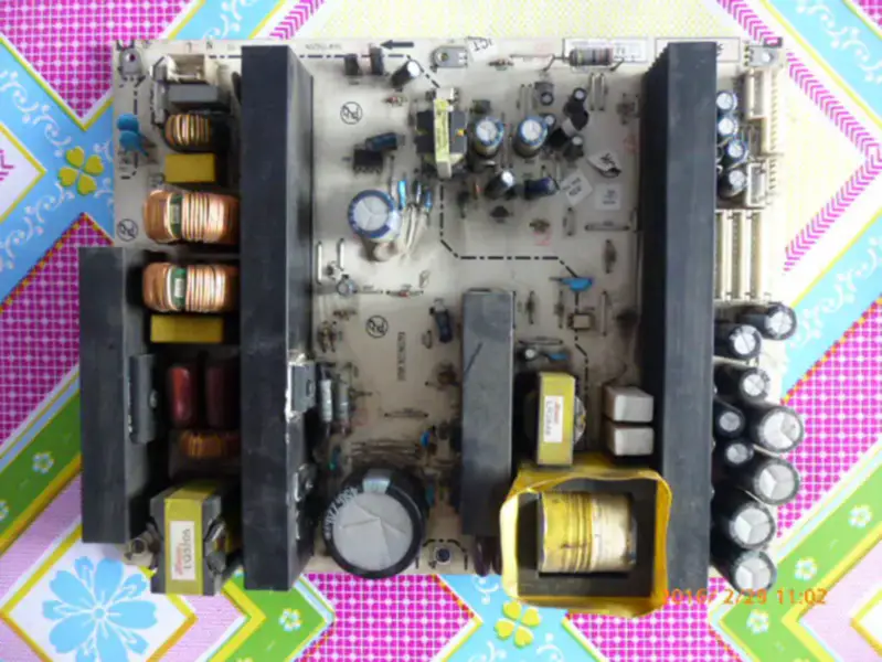 XOCECO LC-42FT18 LC-42HC56 LC-42HU27 Power Supply Board 569FY1620N LCD board
