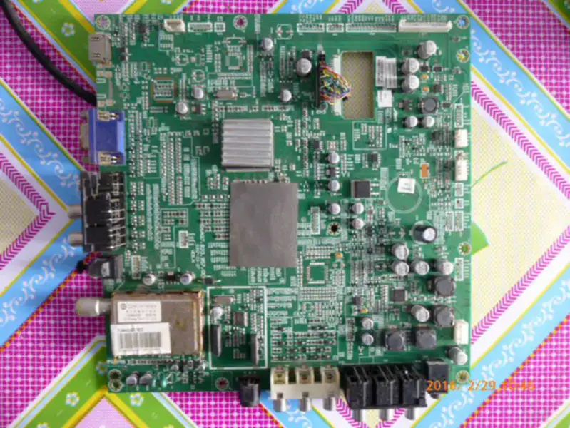 Hisense TLM4233D RSAG7.820.957 LC420WX7 Board