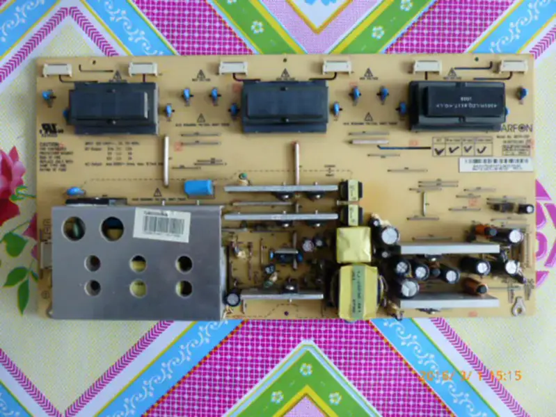 Hisense TLM3233D B070-001 4H.B0700.001/F1 Power Supply Board LCD board