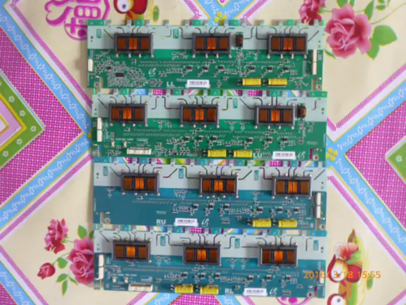 Hisense TLM5229P Toshiba 52C3000C SSI520HC24 REV0.1 LCD Inverter Board