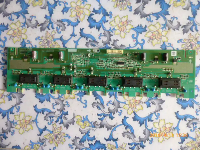 Skyworth 32L05HR DAC-24T067 RDENC2570TPZZ 2995318700 Sharp逆變器板