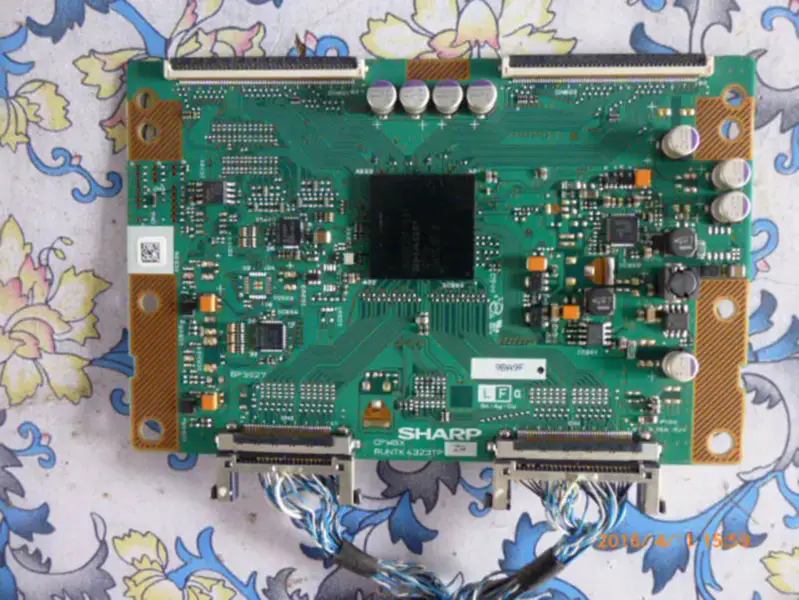 Toshiba 40XV650C CPWBX RUNTK4323TP ZA LK400D3LA21 logic Board