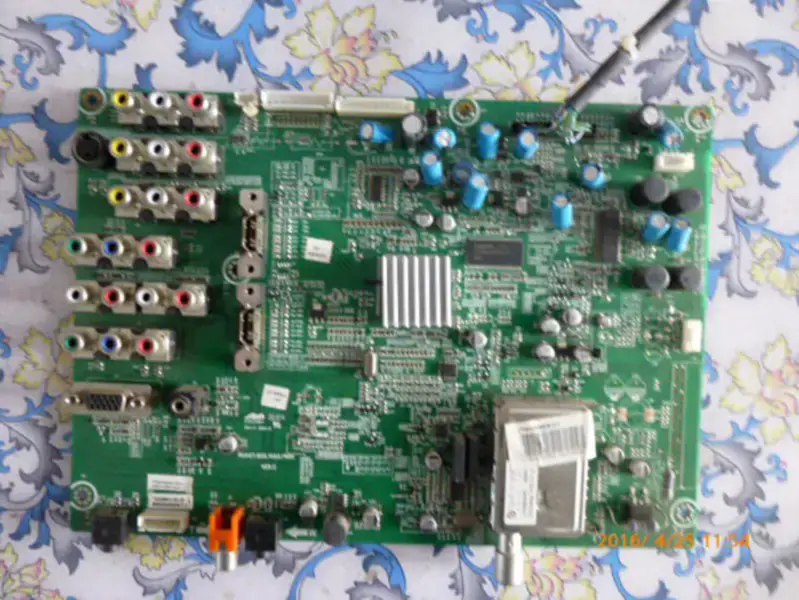 Hisense TPW42M69(2/0)116918 RSAG7.820.1493/ROH S42AX-YB04 Board
