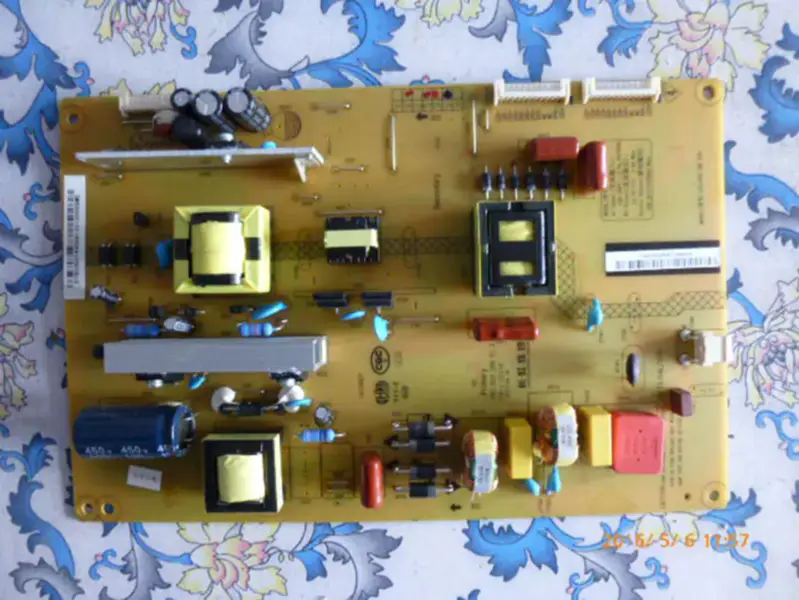 Changhong LED50C2000I HSL35D-1MD 528 XR7.820.299V1.2 Power Supply Board