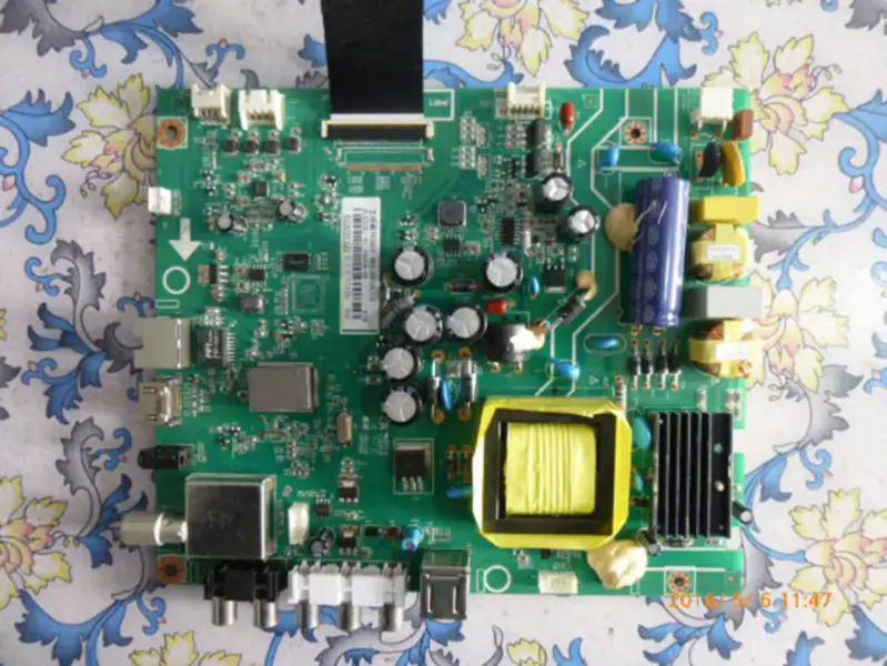 Changhong LED39C2000 JUC7.820.00102203 C390X13-E3-A Board