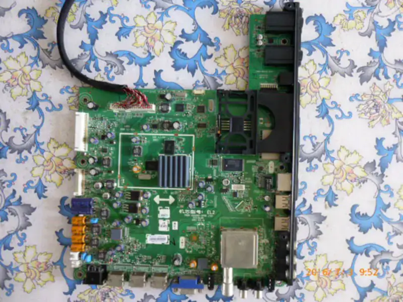 Skyworth 42E750A 5800-A8A060-0P00 板與LG LC420EUN LCD