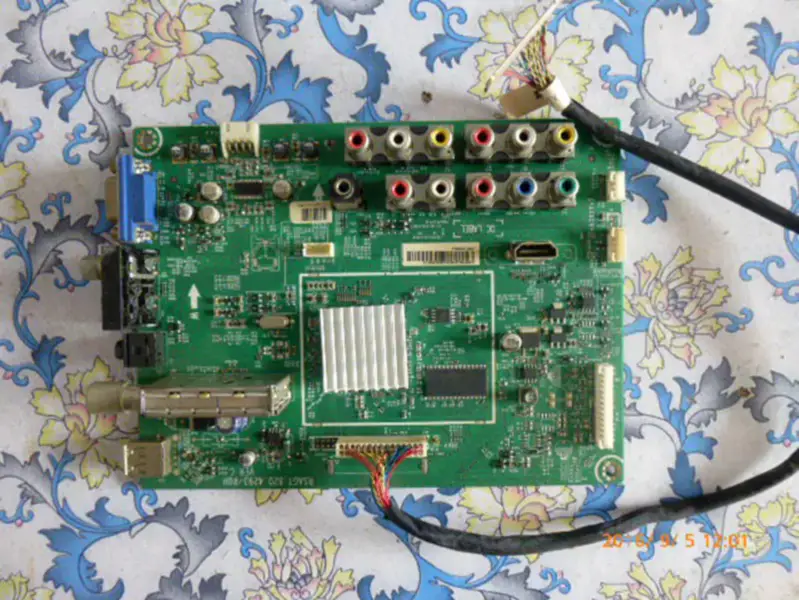 Hisense TLM26V66C RSAG7.820.4293/ROH HC260EH-D01 Board
