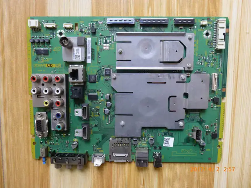 Panasonic TH-P50UT30C TNPH0948 MC127FU1400 LCD板