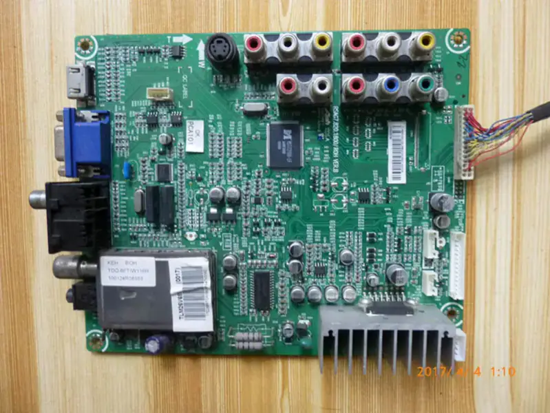 Hisense TLM26V68 B0M4 120589 RSAG7.820.1800 HC260BH-D01 PW2 board