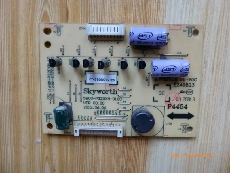 Skyworth 32E700S 168P-P32DXM-10 5800-P32DXM-0100 Backlight Board INVERTER Board