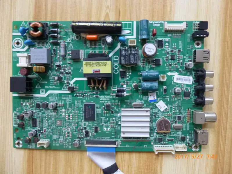Skyworth 32E3000 32E361S 5800-A9R020-0P30 板與 SDL320HY