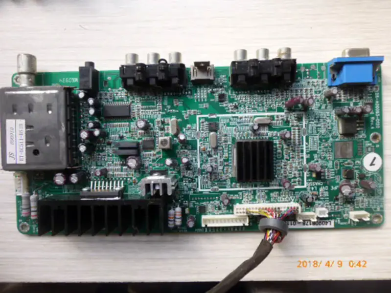ROWA LCD26P01A 28-A00093-0120 M260TWR1 Board