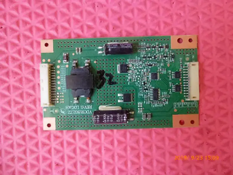 Skyworth 32E20RF Risun LED3207 VDC91802.ZZ REV 0.L0GAH 逆變器板