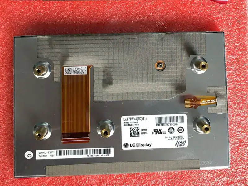 LG Display LA070WV4-SD01 LCD