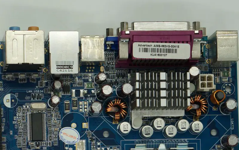 Advantech AIMB-562VG-00A1E 主機板