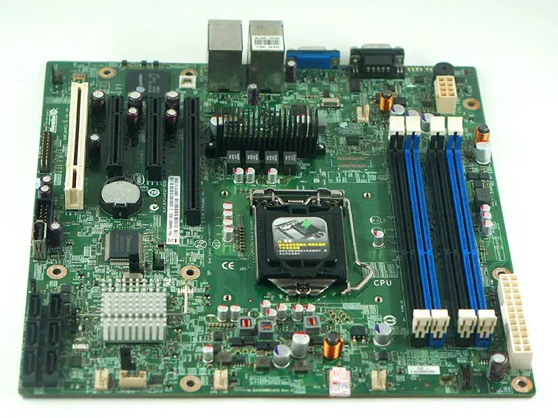 Intel S1200BTS Hauptplatine