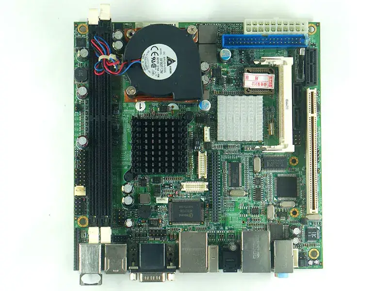 IBASE MB899HF Hauptplatine
