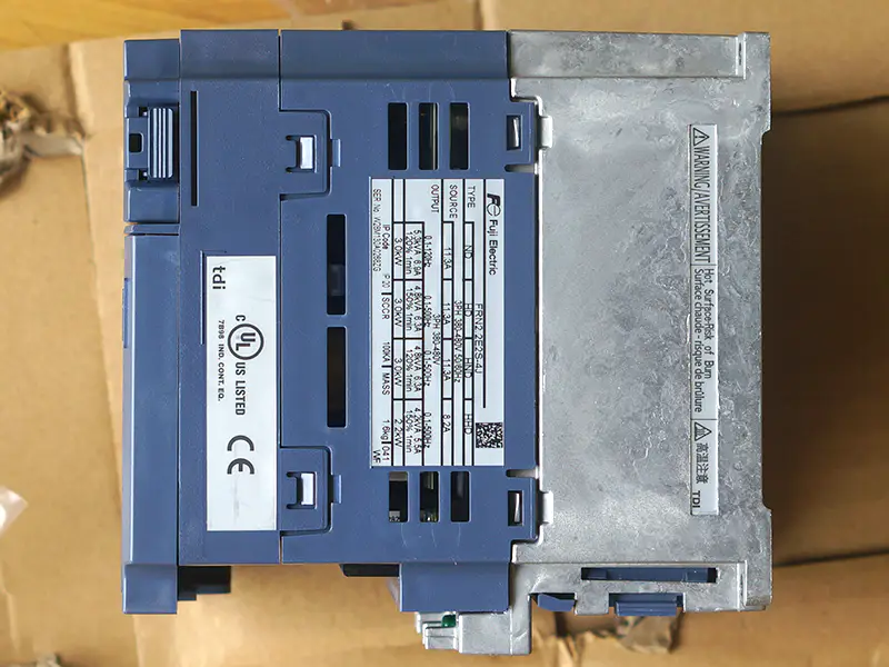 Fuji Mitsubishi FRN2.2E2S-4J FRN22E2S4J inverter