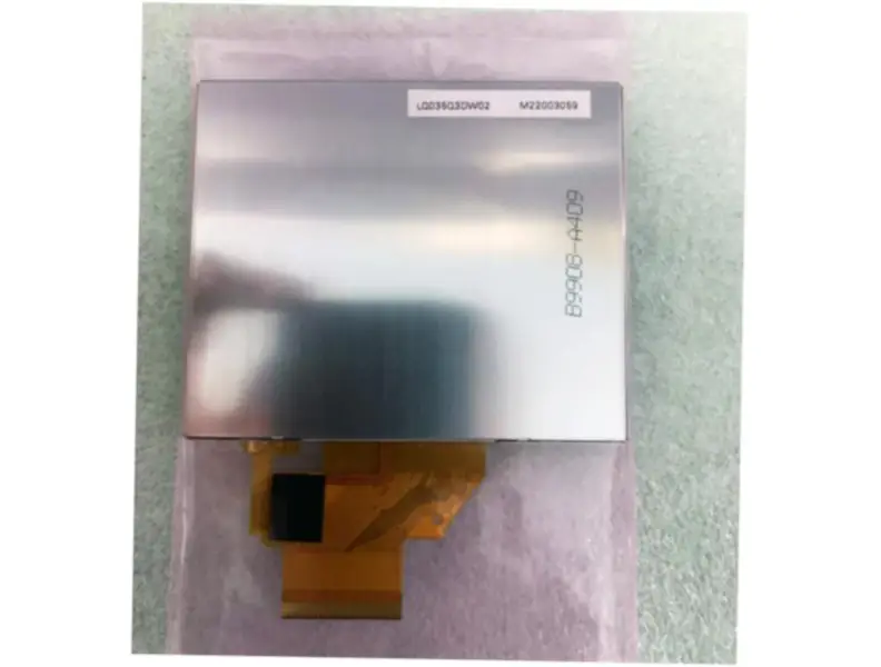 Sharp LQ035Q3DW02 LCD