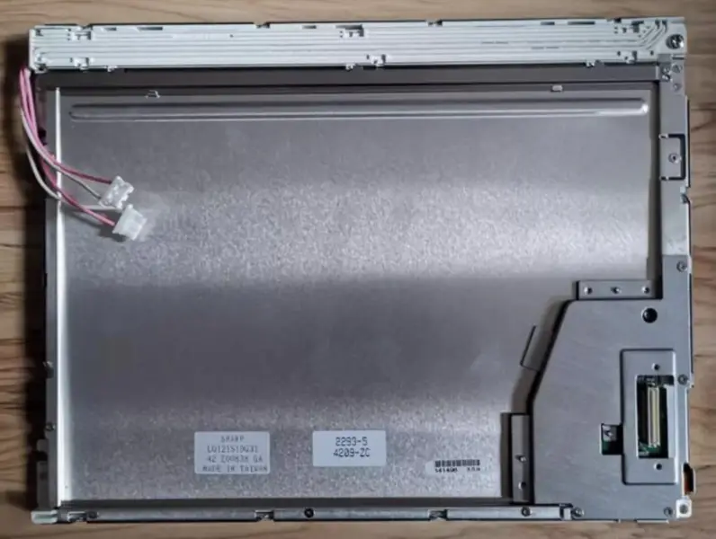 SHARP LQ121S1DG31 LCD panel