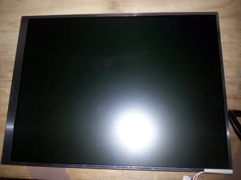 TOSHIBA LTM13C417L LCD