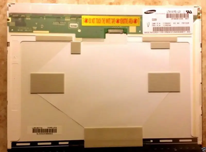 Samsung LTN141PE-L01 LCD panel