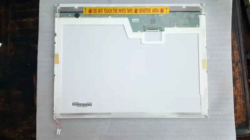 Samsung LTN141XF-L04 LCD