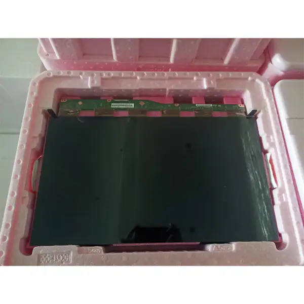 Innolux M215HCA-P02 LCD panel for Desktop Monitor