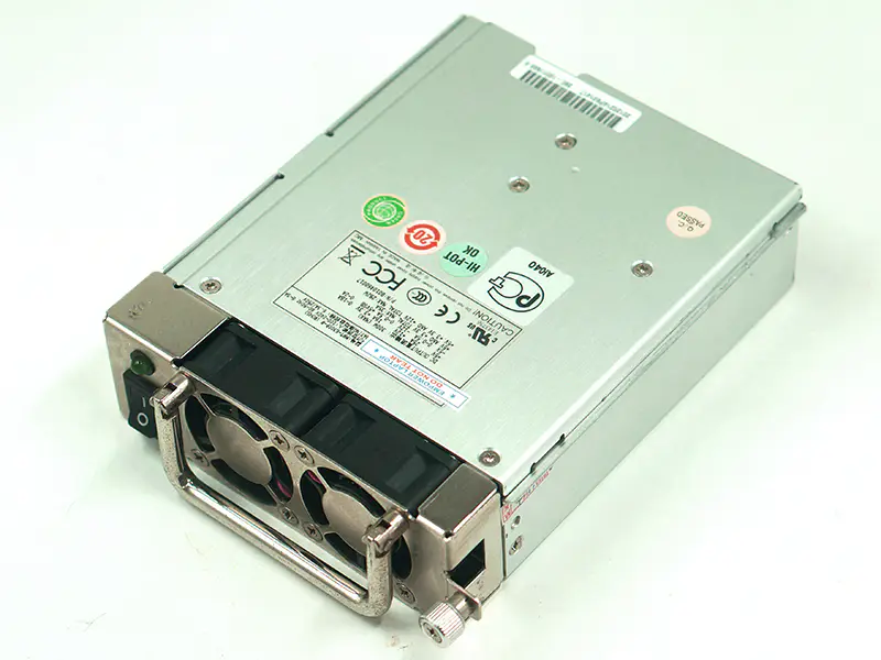 Zippy Emacs Advantech 300W MRT-6300P-R Switching Power Supply