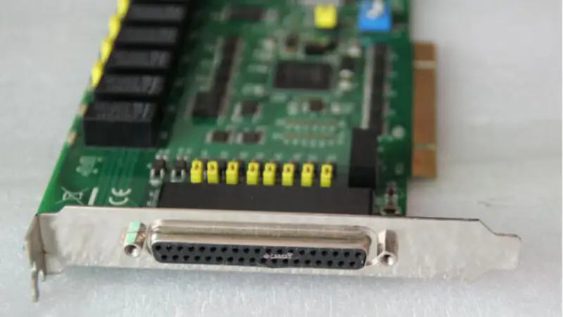 Advantech PCI-1760U REV.B1 A1 A2 8-ch 繼電器和隔離式數位輸入通用PCI卡