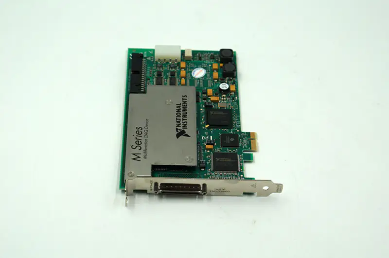 NI PCIE-6251 779512-01 DAQ-Karte