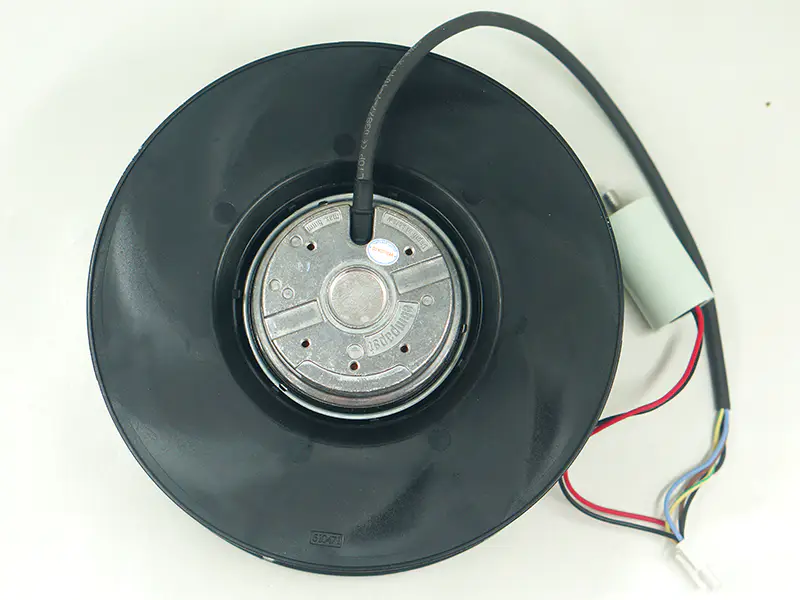 Ebmpapst R2E225-BD92-09 風扇