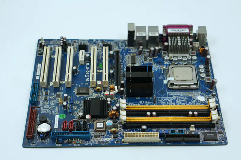 Advantech AIMB-763G2 AIMB-763G2-00A1E LGA775 945 工業主機板