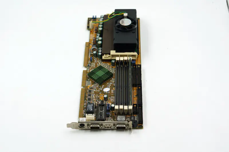 IEI ROCKY-P258BX V5.1 industrial motherboard with CPU and memory